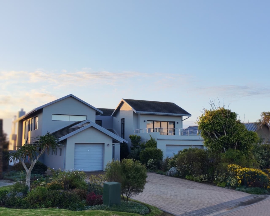 4 Bedroom Property for Sale in Oubaai Western Cape